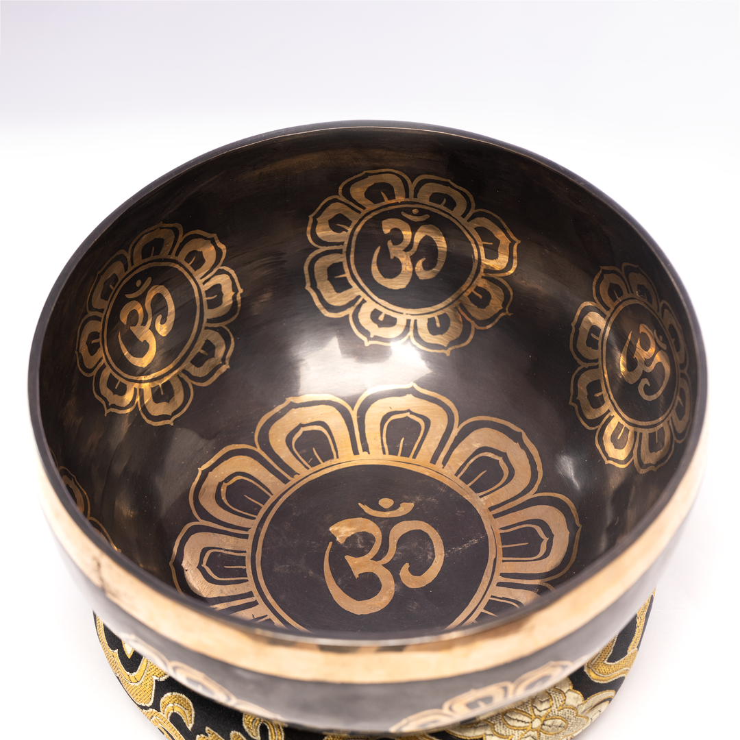 Om Carved Singing Bowl | Deep Reasonance