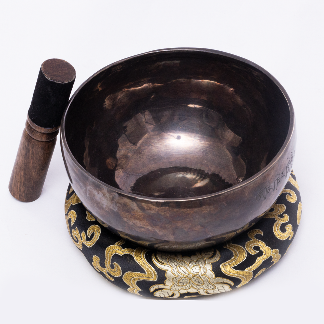 Full Moon - Om Mani Padme Hum Singing Bowl