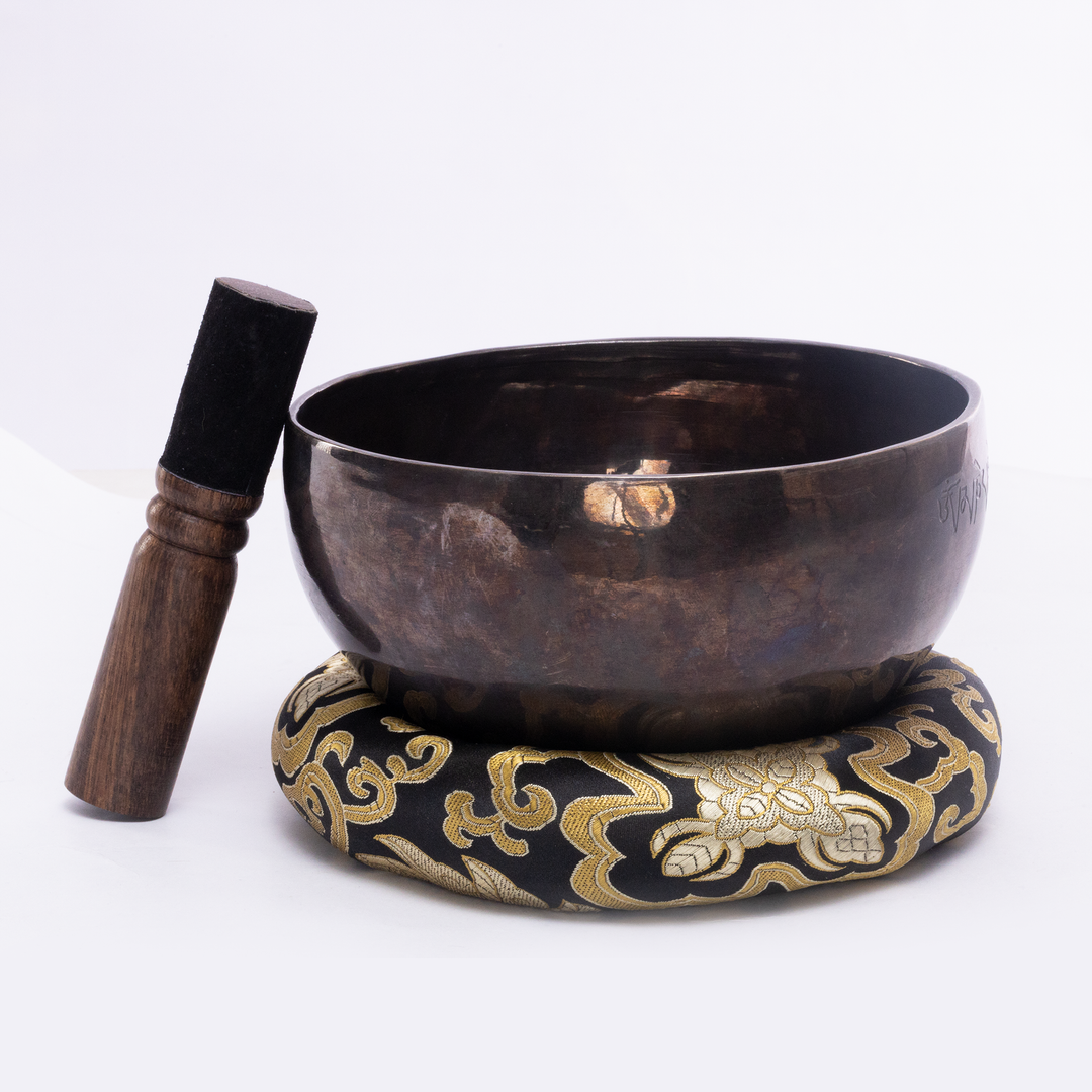 Full Moon - Om Mani Padme Hum Singing Bowl